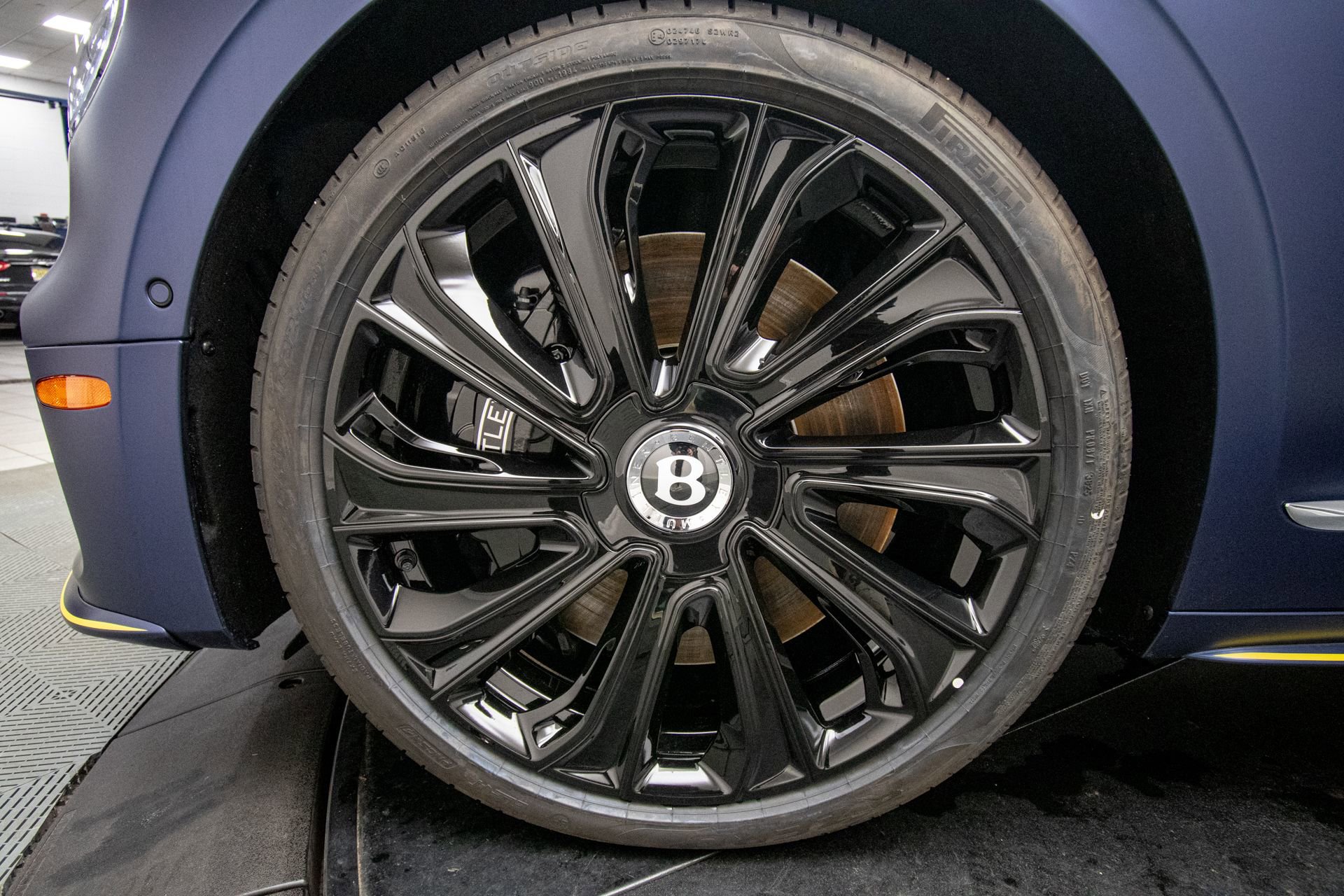 New 2026 Bentley Flying Spur Plug-In Hybrid AWD/4WD image 52