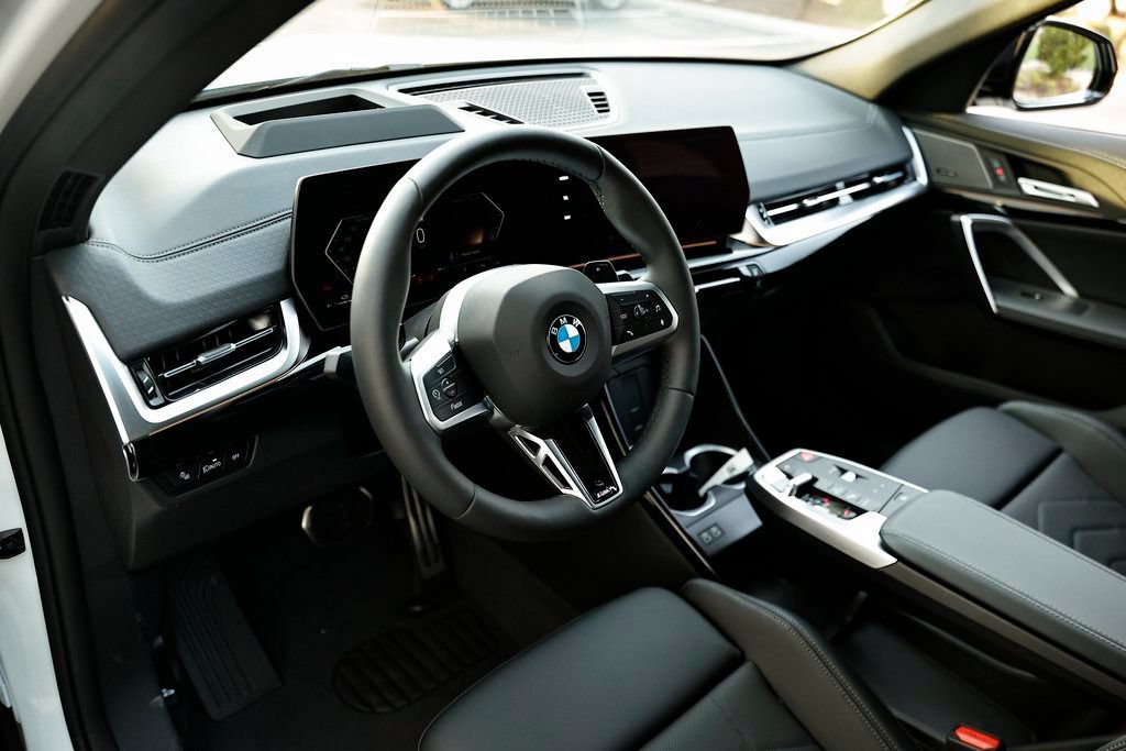 New 2026 BMW X2 xDrive28i w/ Technology Package AWD/4WD image 19