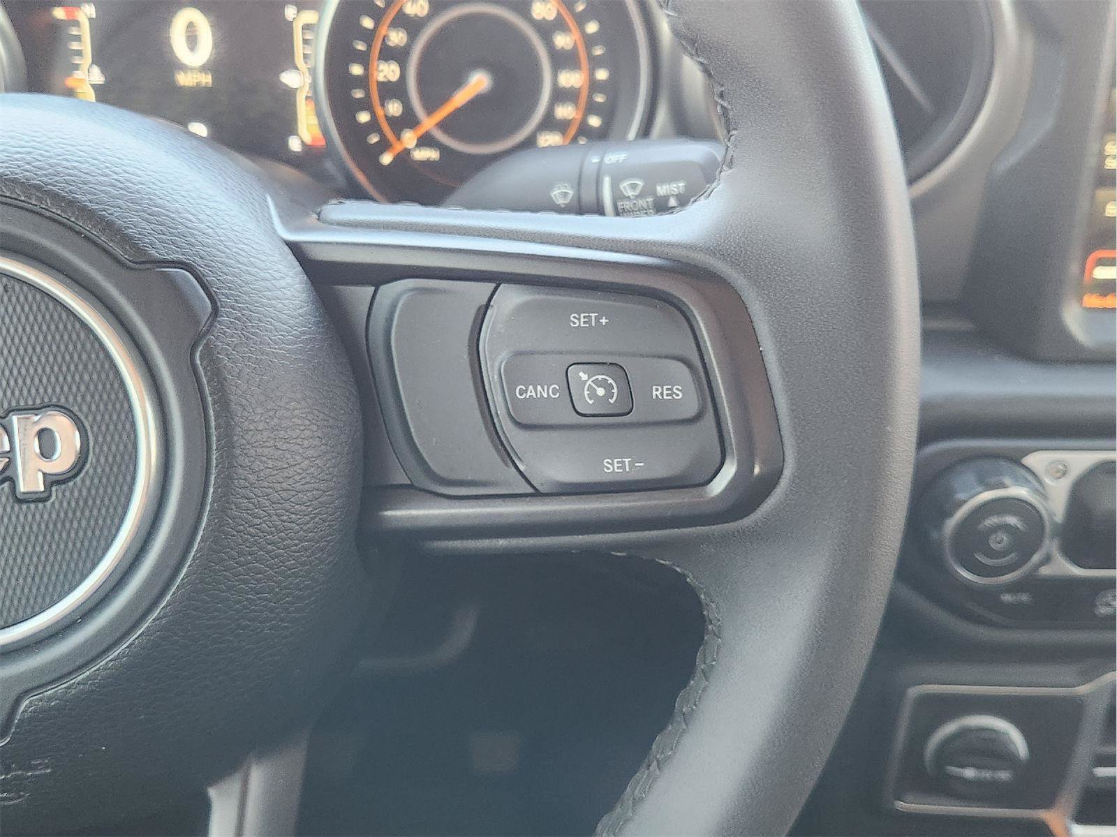 Used 2023 Jeep Gladiator Sport AWD/4WD image 30
