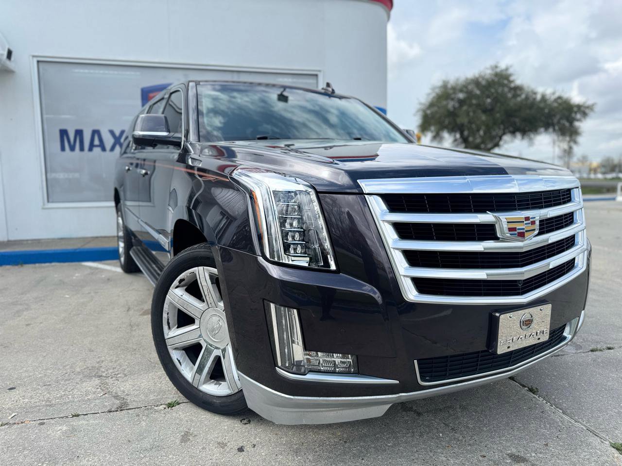 Used 2016 Cadillac Escalade ESV Luxury AWD/4WD image 15
