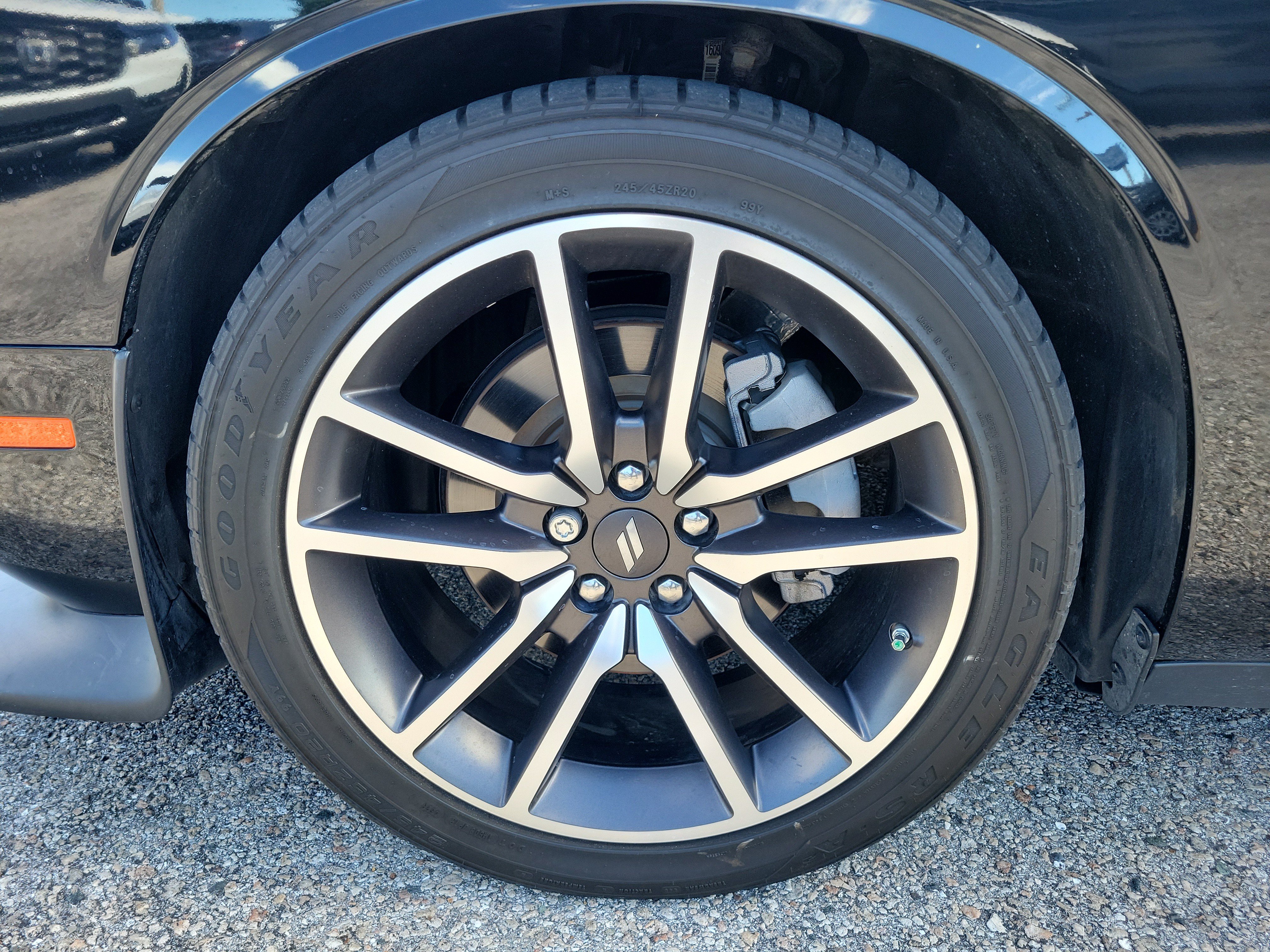 Used 2023 Dodge Challenger R/T RWD image 9