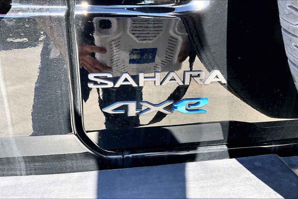 Certified 2025 Jeep Wrangler Unlimited Sahara w/ Safety Group AWD/4WD image 24