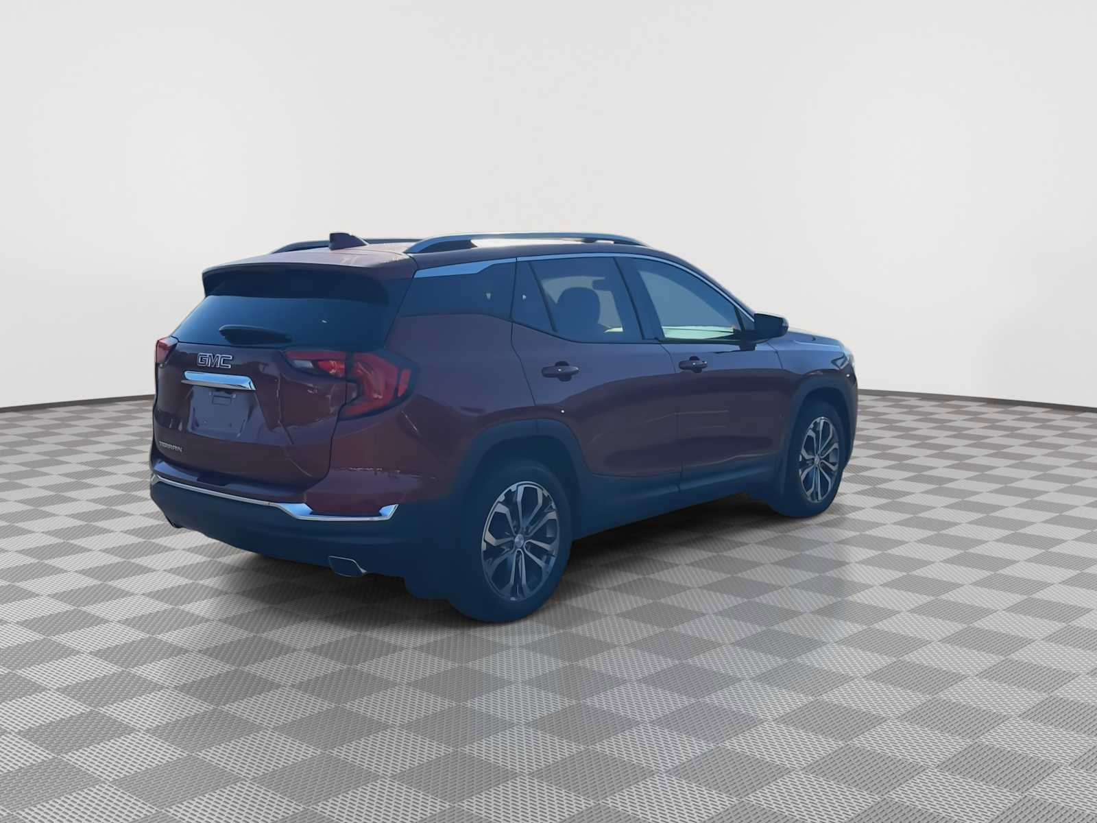 Used 2019 GMC Terrain SLT w/ LPO, Floor Liner Package image 8