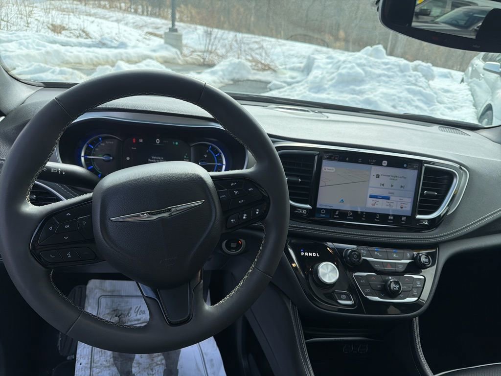 Used 2023 Chrysler Pacifica Limited w/ S Appearance Package image 21