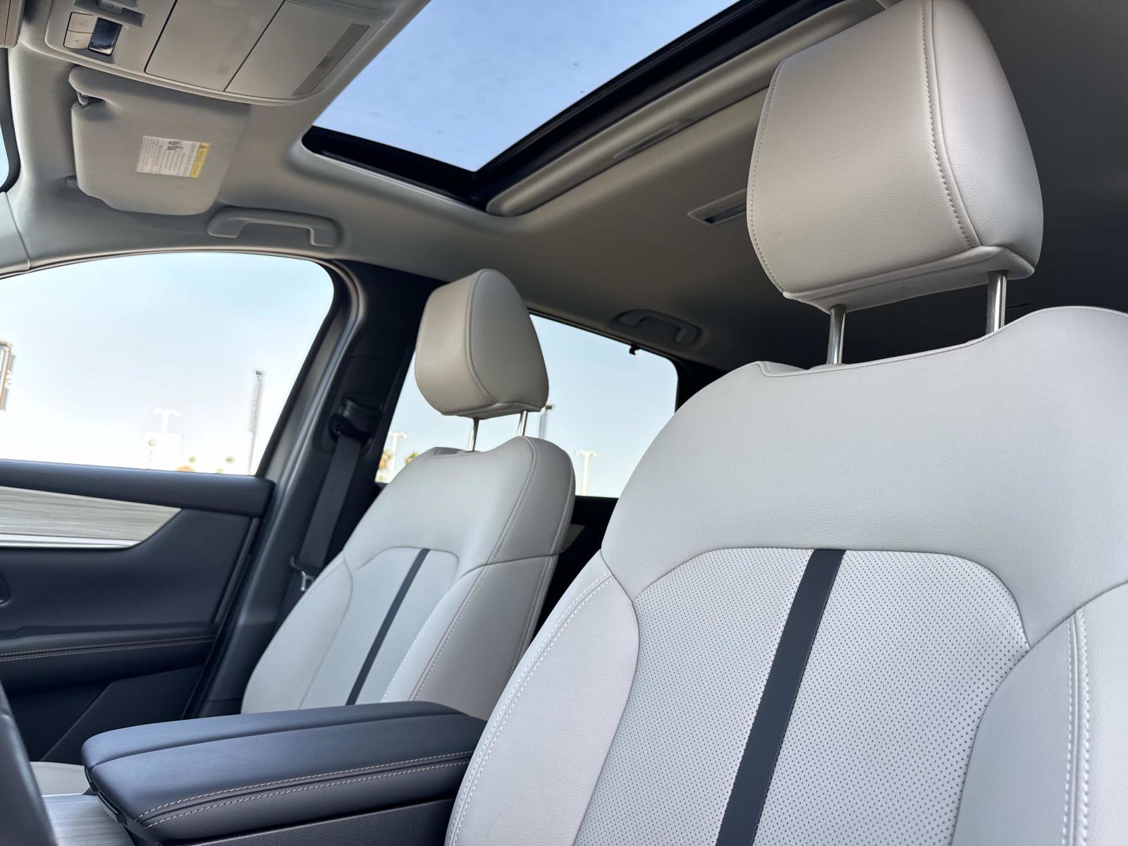 Used 2025 MAZDA CX-90 Plug-In Hybrid w/ Preferred image 16