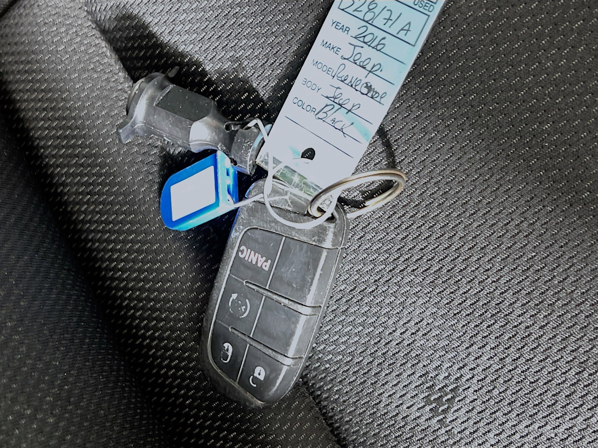 Used 2016 Jeep Renegade Latitude w/ Popular Equipment Group image 36