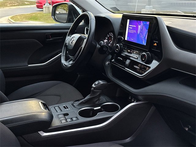 Certified 2024 Toyota Highlander LE image 12