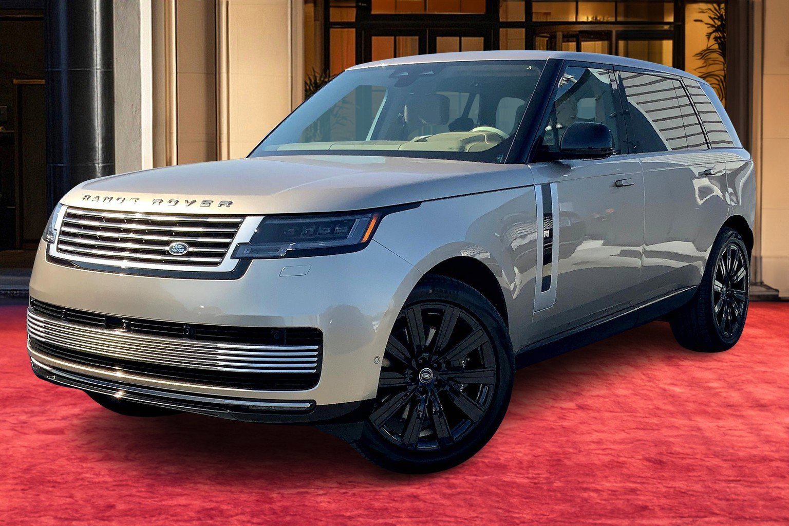 New 2025 Land Rover Range Rover SV