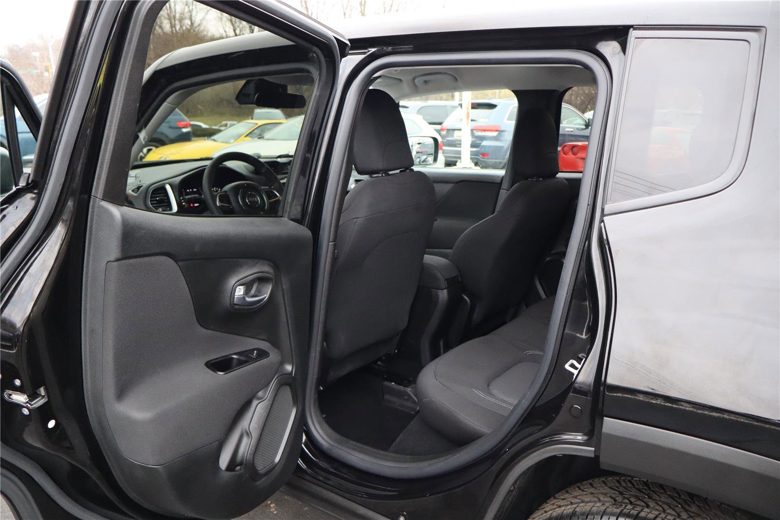 Used 2021 Jeep Renegade Sport image 23