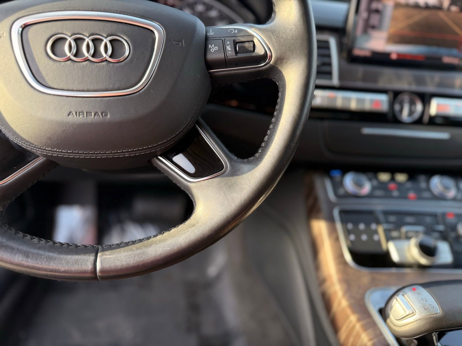 Used 2015 Audi A8 L 4.0T image 20