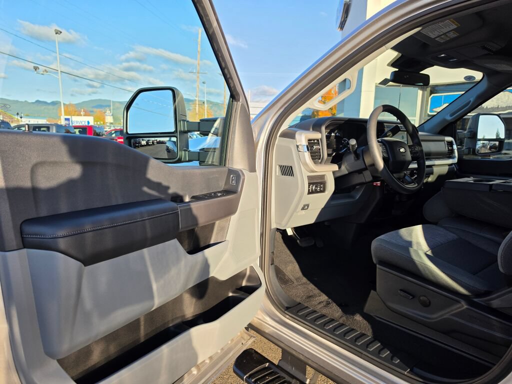 New 2027 Ford F250 XLT AWD/4WD image 11