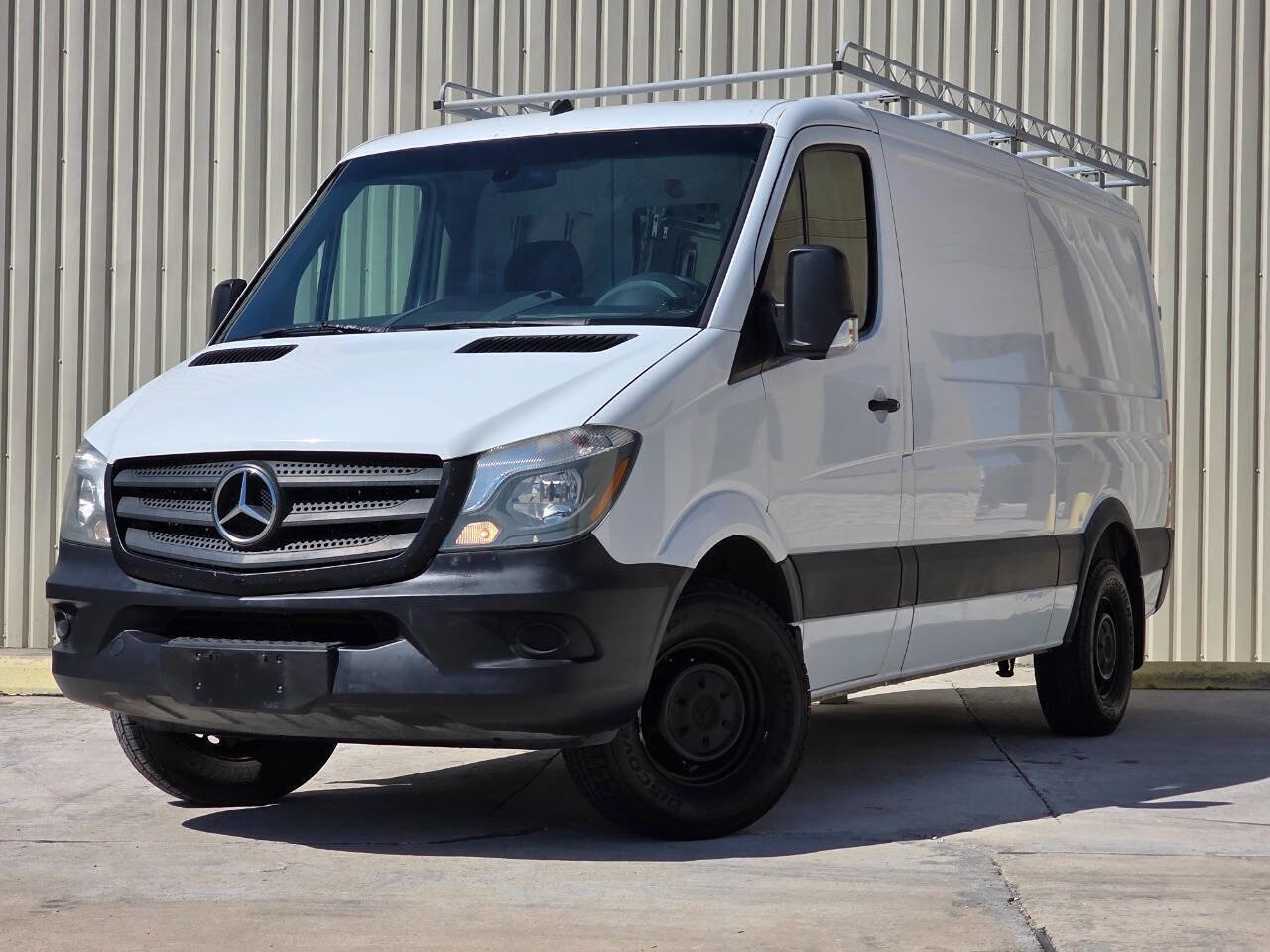 Used 2016 Mercedes-Benz Sprinter 2500 image 1