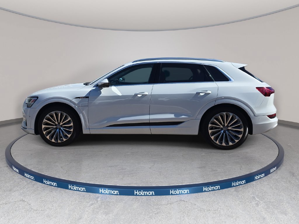 Used 2019 Audi e-tron Prestige w/ Prestige Package AWD/4WD image 9