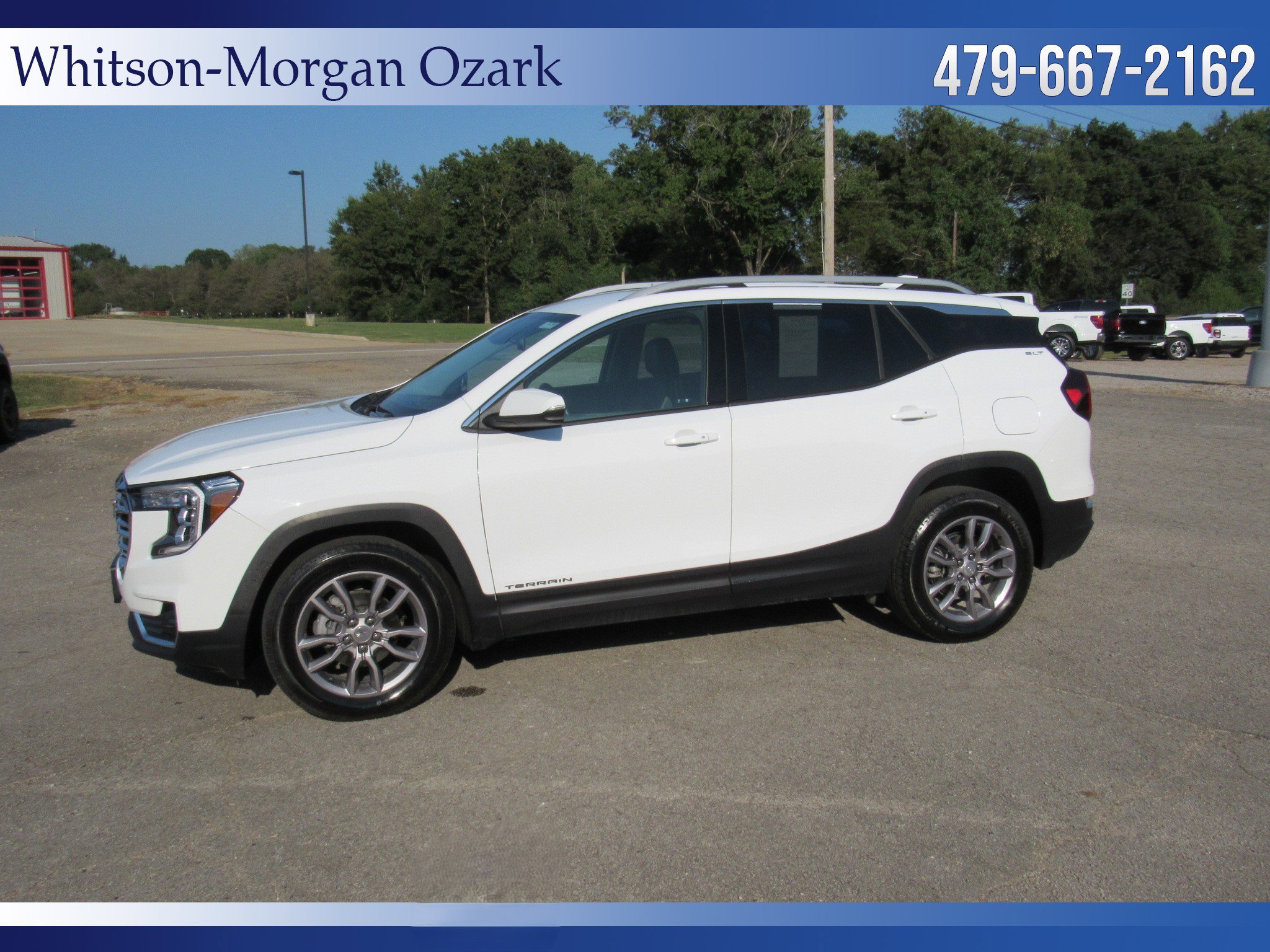 Used 2024 GMC Terrain SLT image 4