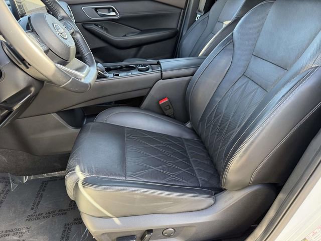 Used 2023 Nissan Rogue Platinum w/ Platinum Premium Package image 14