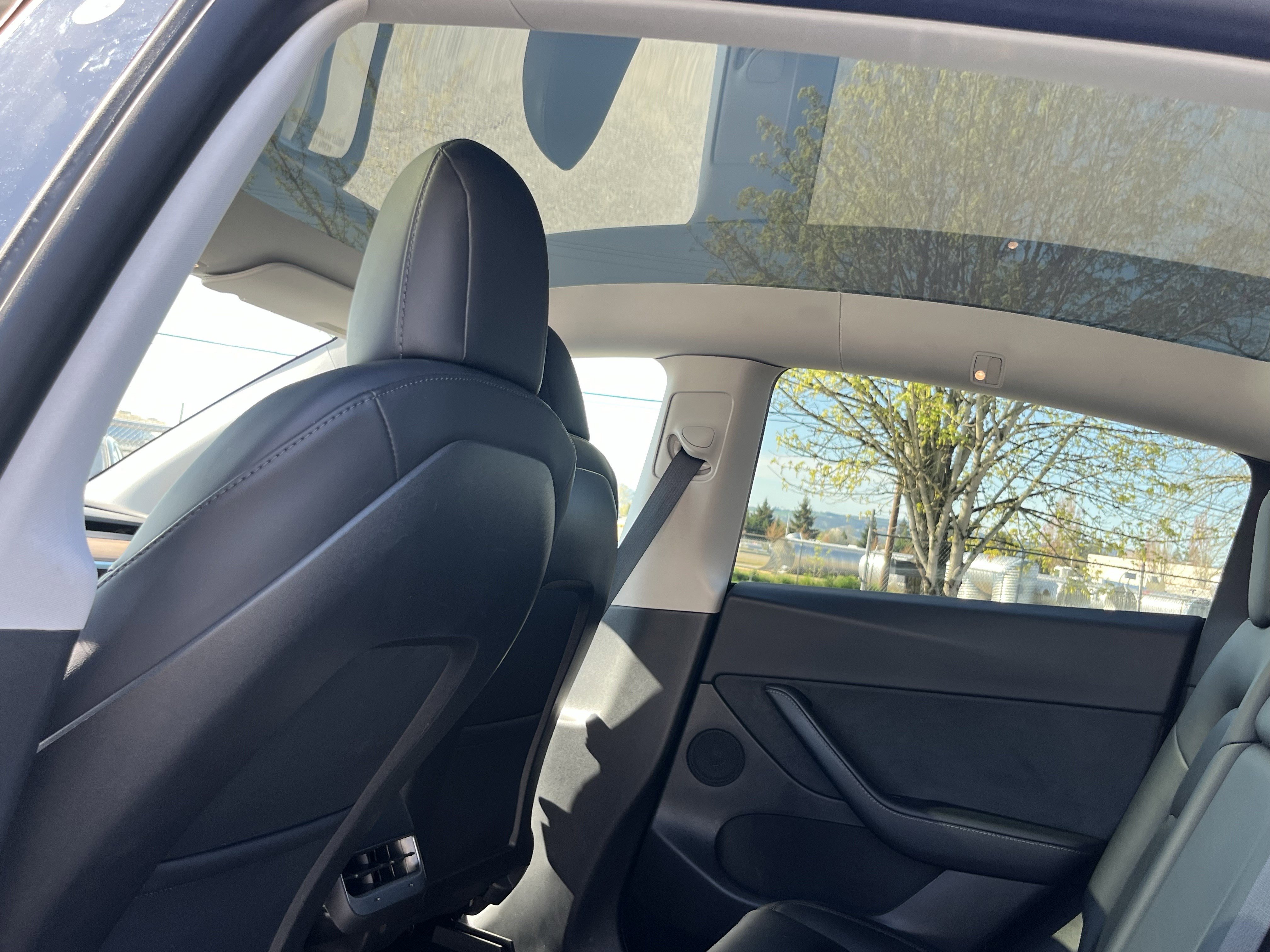 Used 2020 Tesla Model Y Long Range image 15
