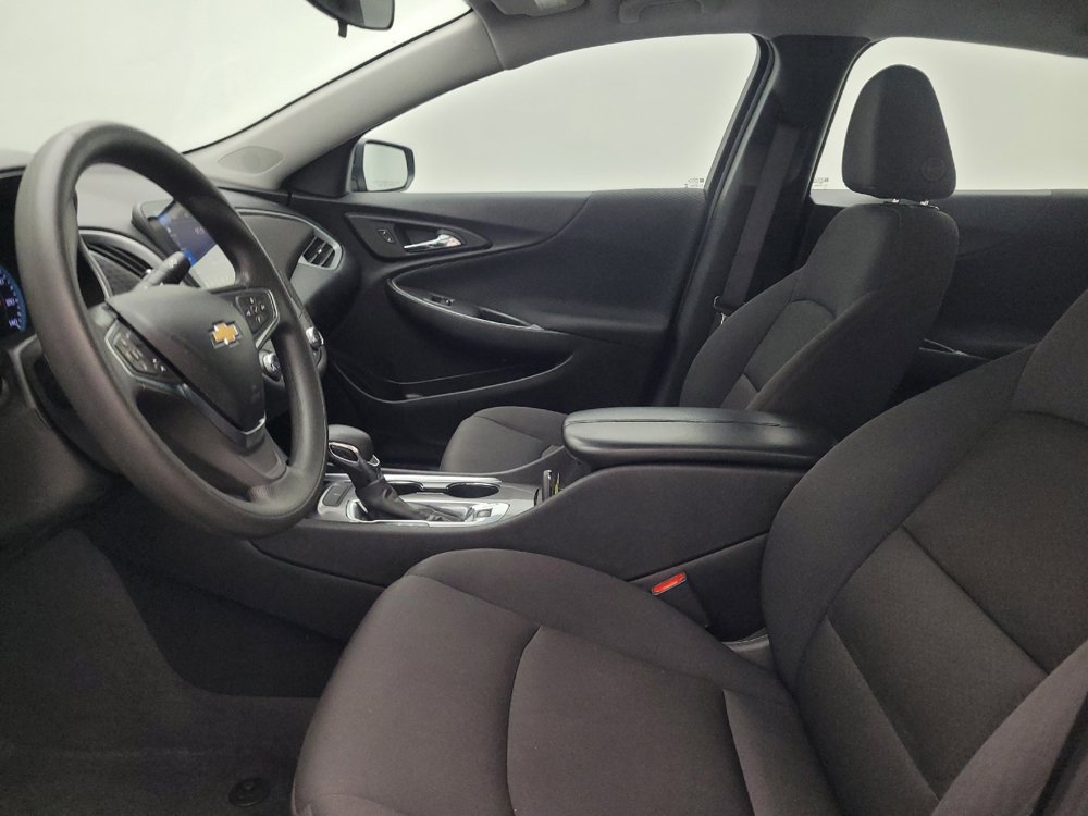 Used 2023 Chevrolet Malibu LT FWD image 17