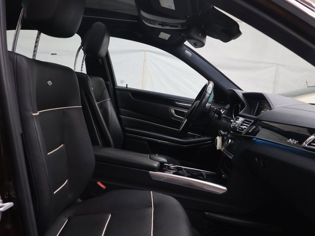 Used 2016 Mercedes-Benz E 400 4MATIC Sedan w/ Driver Assistance Package image 10