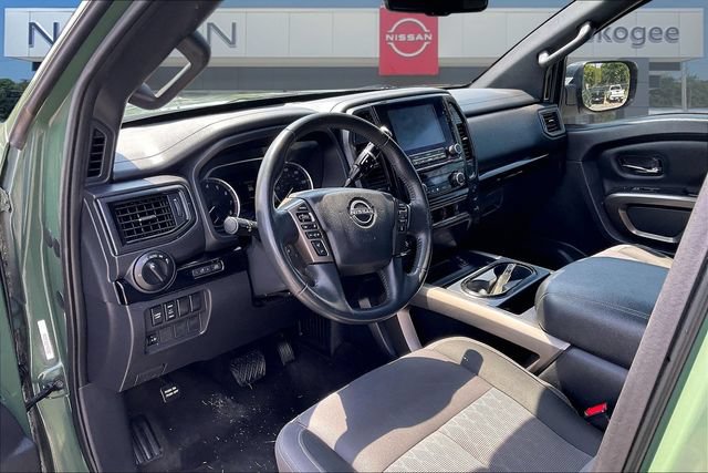 Used 2024 Nissan Titan SV w/ SV Bronze Edition Package AWD/4WD image 17