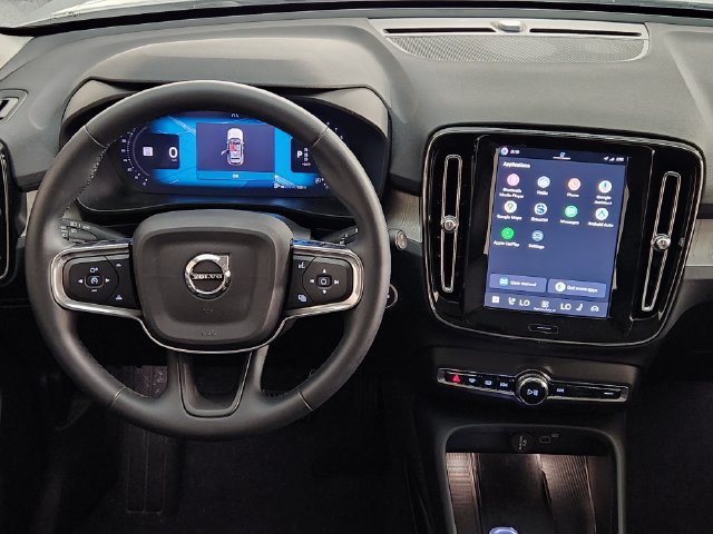 Certified 2026 Volvo XC40 B5 Plus w/ Protection Package Premier AWD/4WD image 27