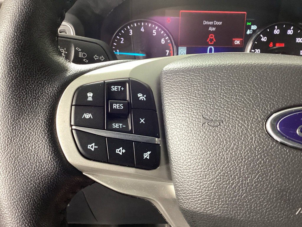 Used 2023 Ford Explorer XLT w/ Equipment Group 202A AWD/4WD image 26