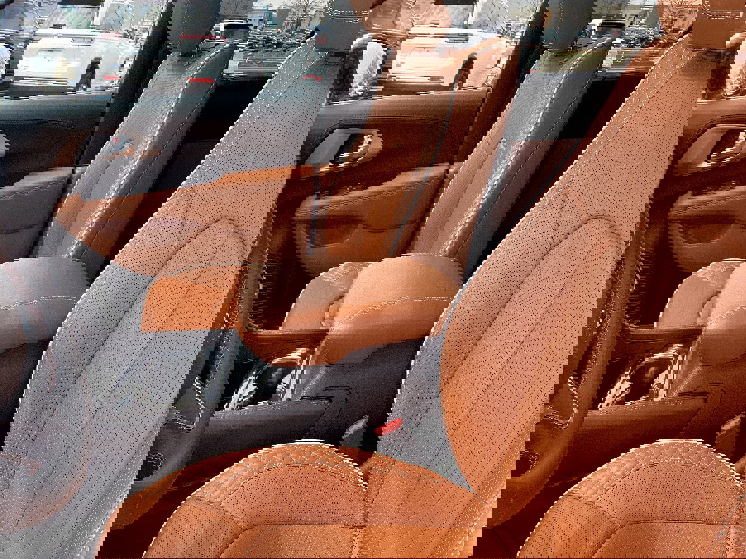 Used 2025 Chrysler Pacifica Pinnacle w/ Trailer Tow Group image 12