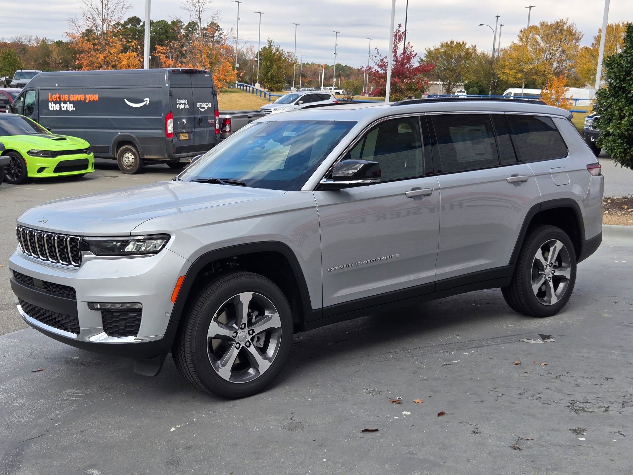 New 2025 Jeep Grand Cherokee L Limited w/ Luxury Tech Group II image 3