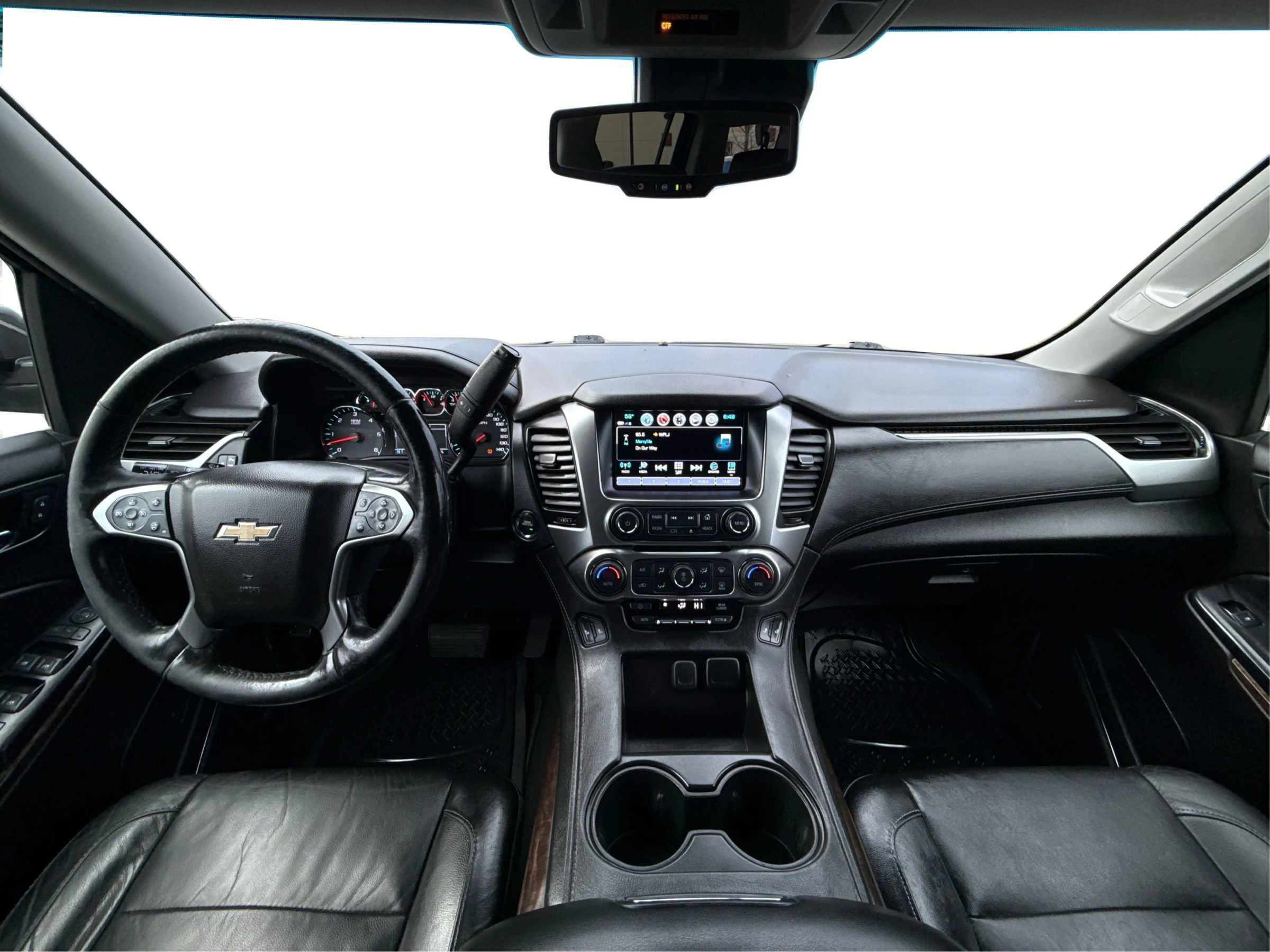 Used 2017 Chevrolet Suburban LT AWD/4WD image 25