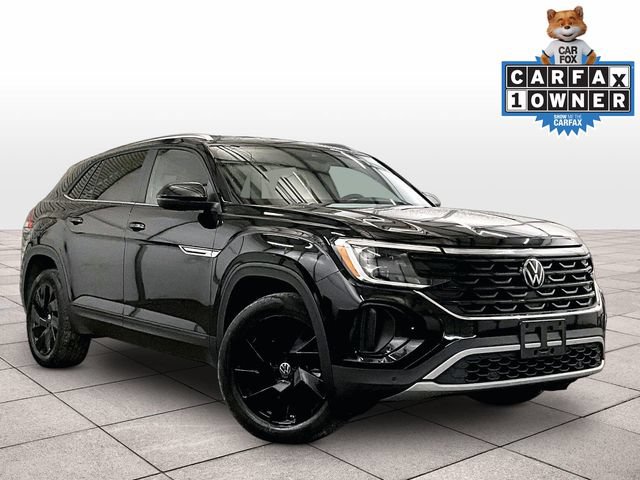Used 2024 Volkswagen Atlas Cross Sport SE w/ Black Wheel Package AWD/4WD image 2