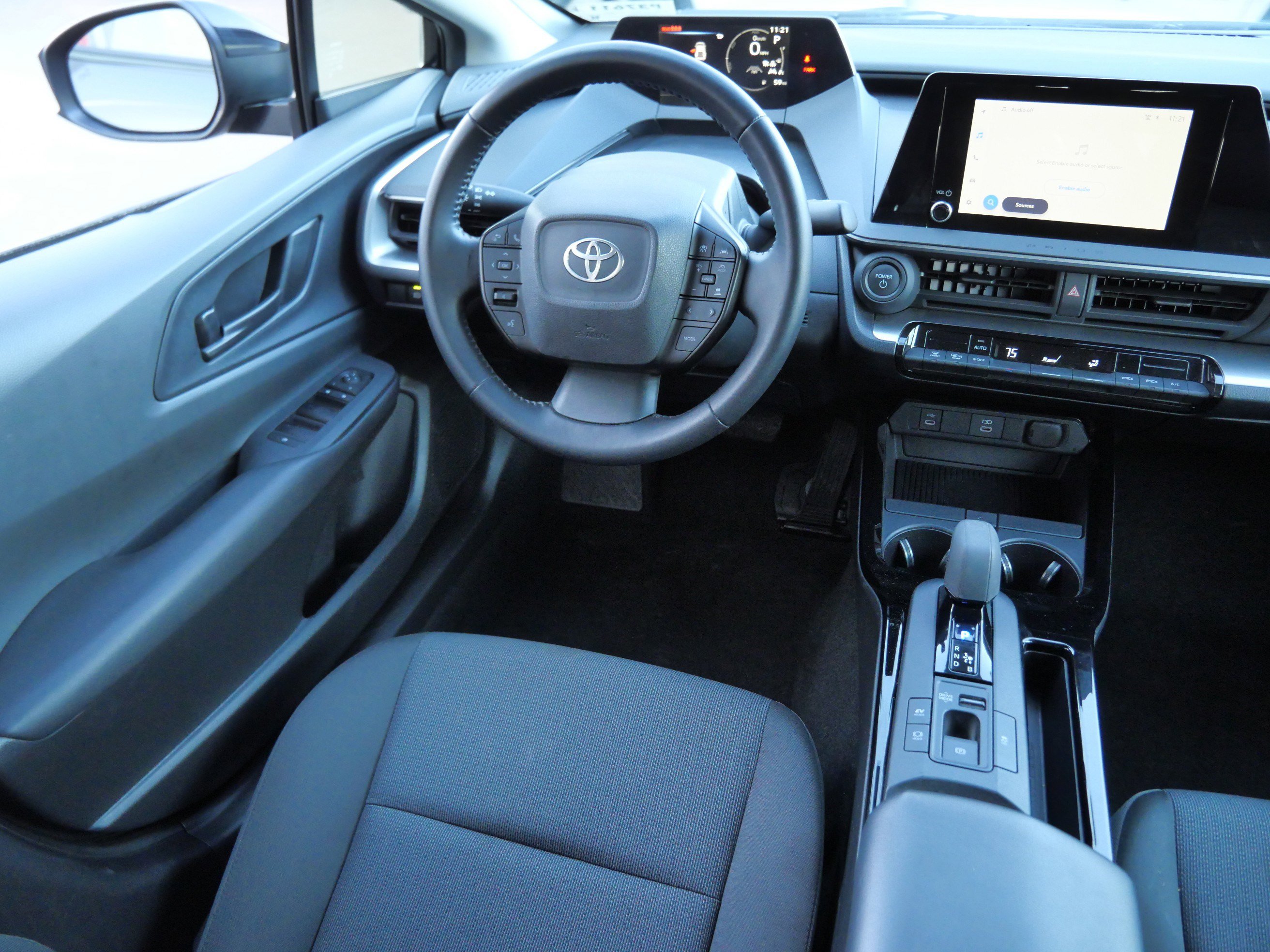 Used 2025 Toyota Prius image 10