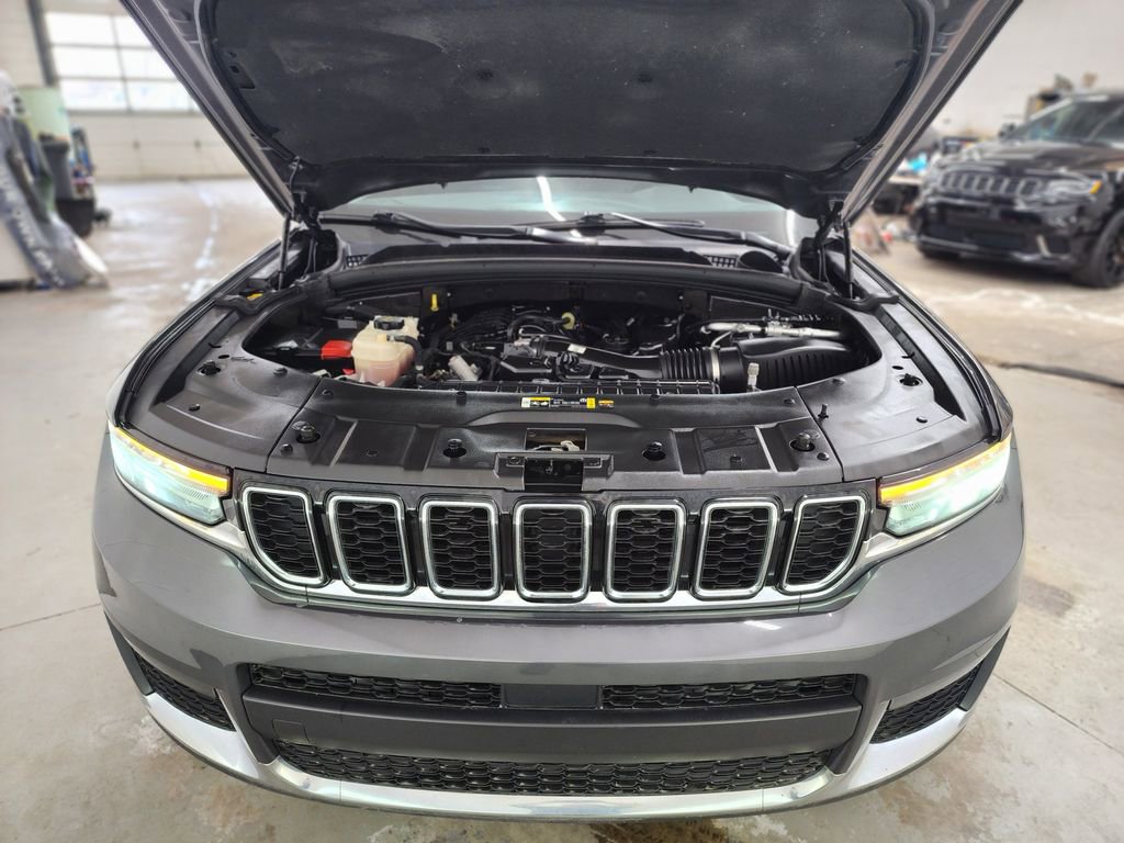 Used 2022 Jeep Grand Cherokee L Limited w/ MOPAR Finishing Package image 36