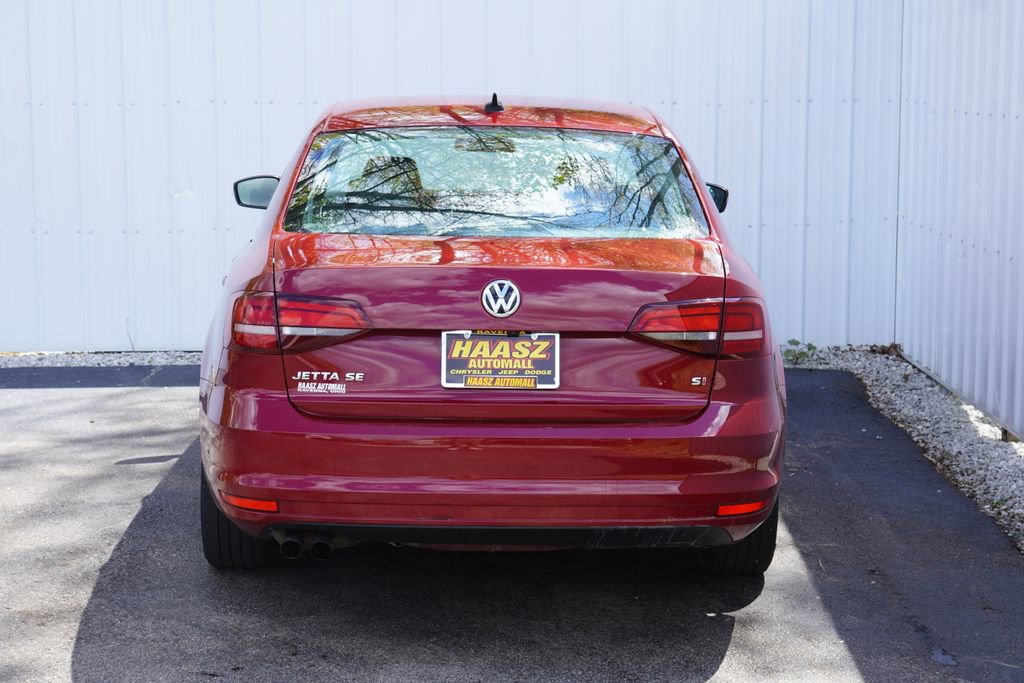 Used 2017 Volkswagen Jetta SE FWD image 5
