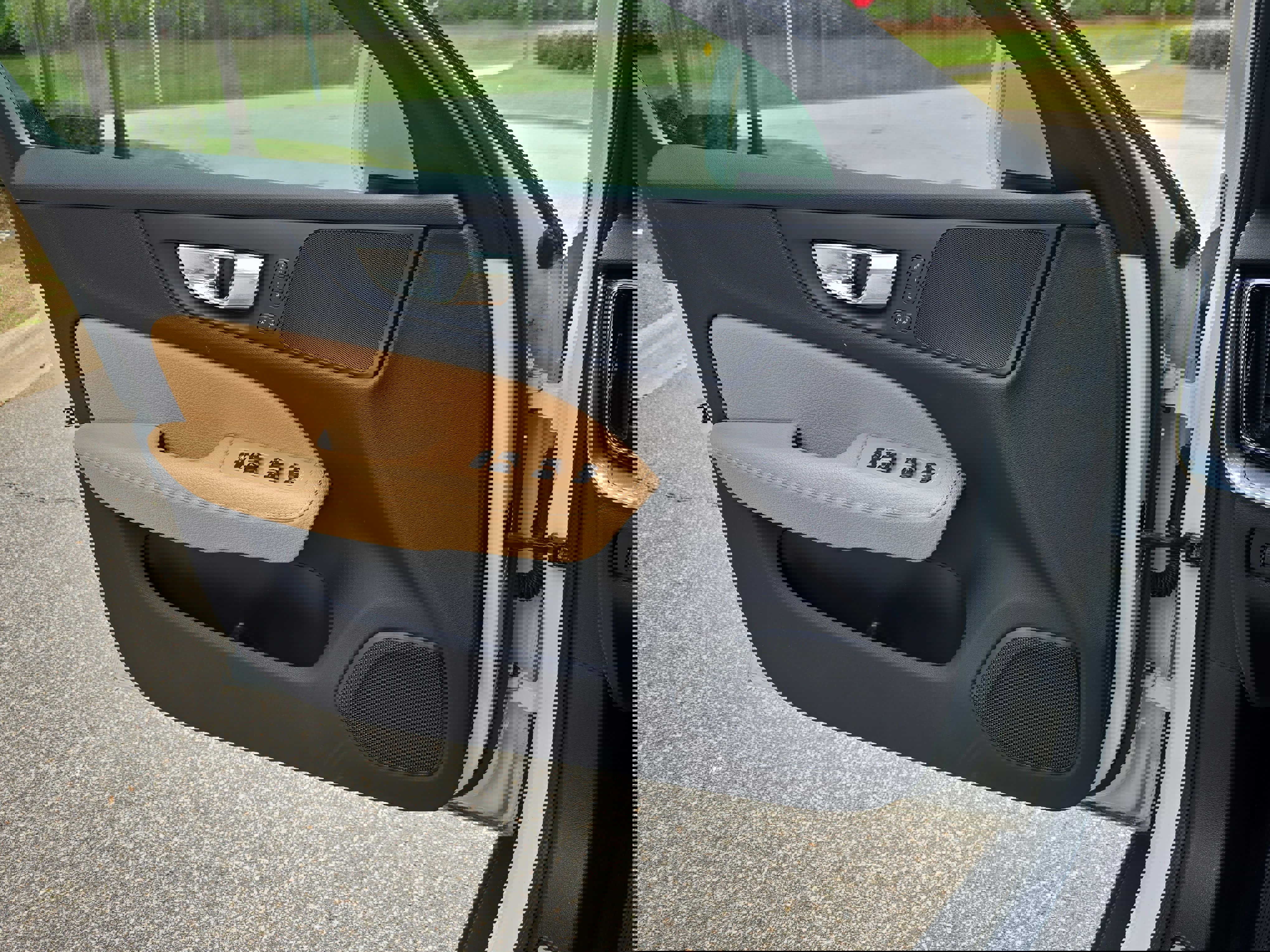 Used 2020 Volvo V60 T5 Cross Country w/ Protection Package Premier image 26