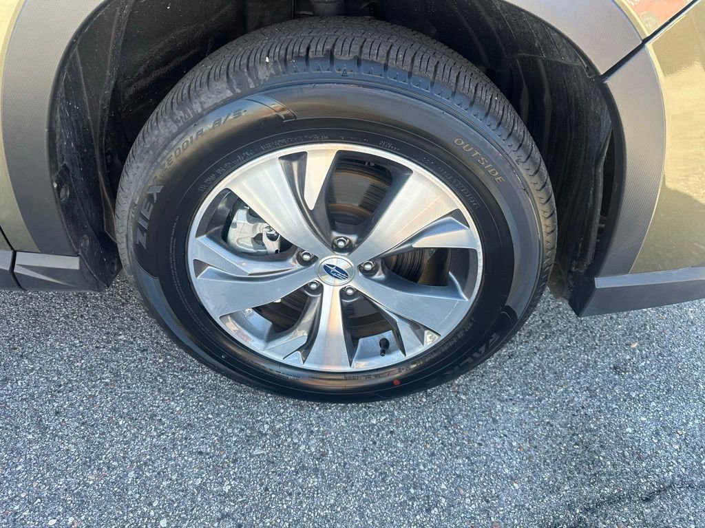 Used 2025 Subaru Ascent Premium image 4