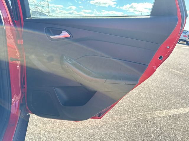 Used 2016 Ford Focus SE FWD image 13