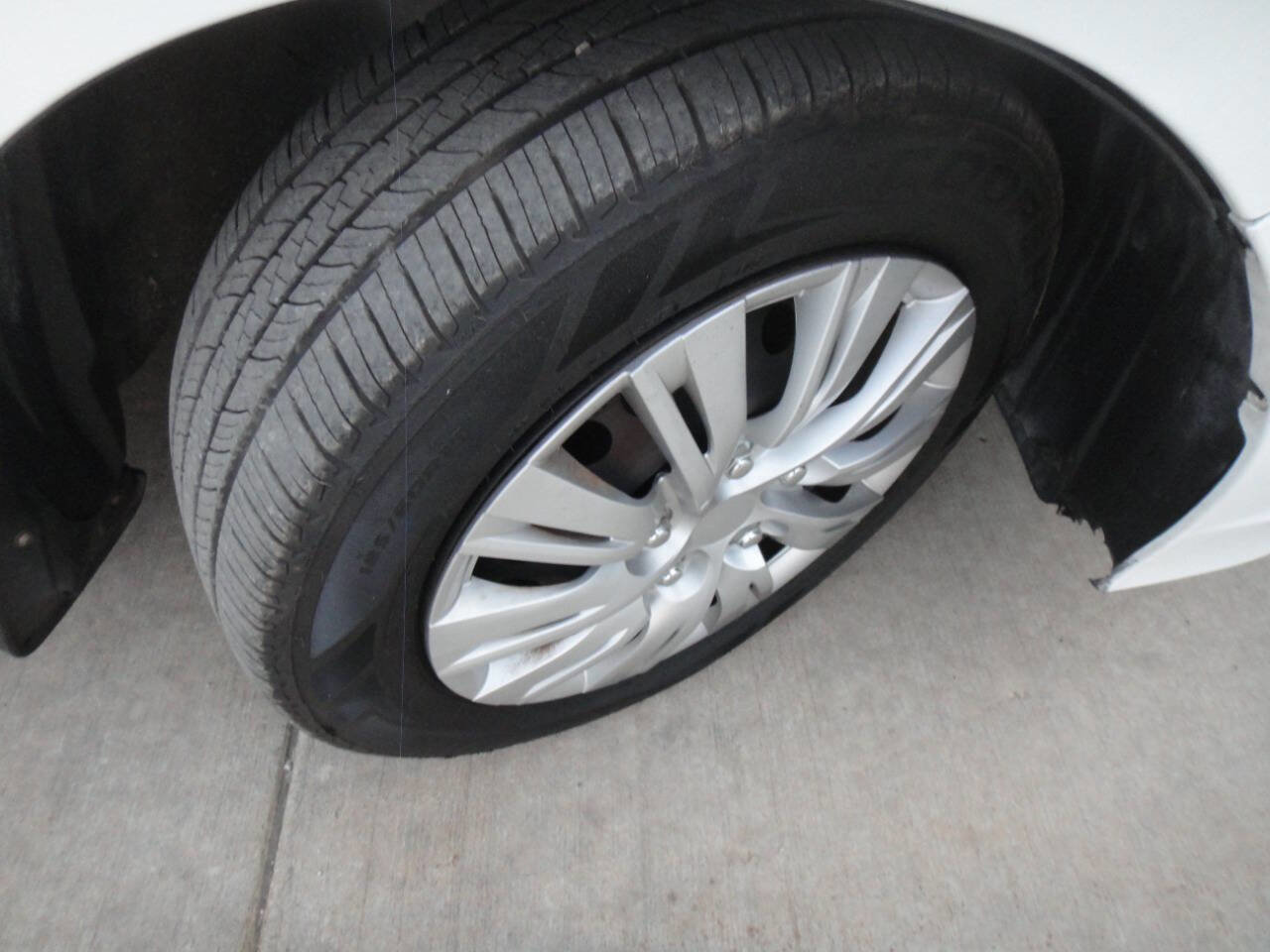 Used 2014 Honda Insight LX image 18