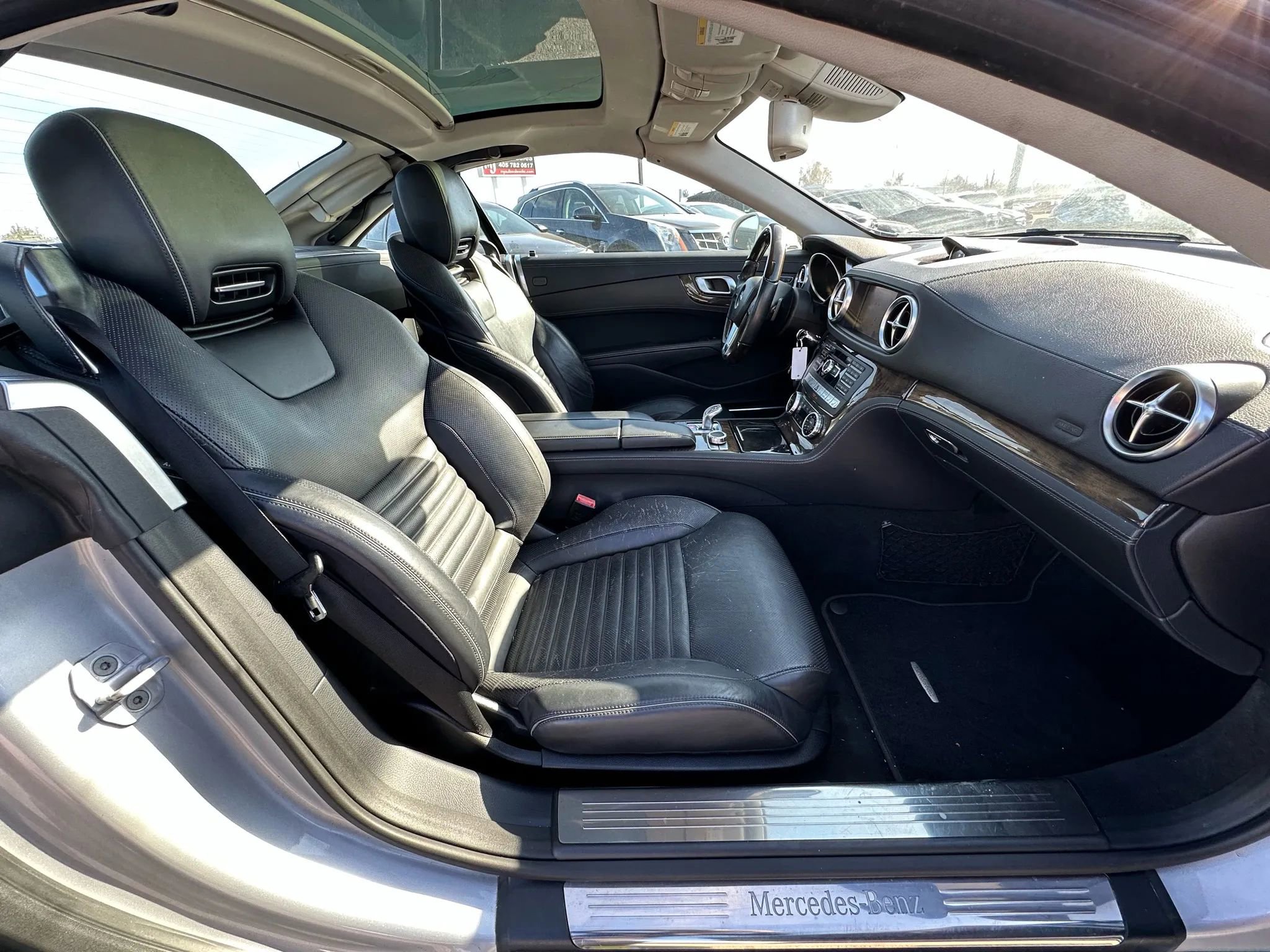 Used 2015 Mercedes-Benz SL 550 w/ Driver Assistance Package image 22