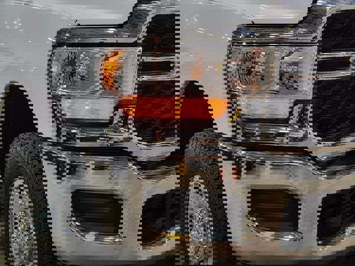 Used 2023 RAM 3500 Tradesman w/ Chrome Appearance Group image 13