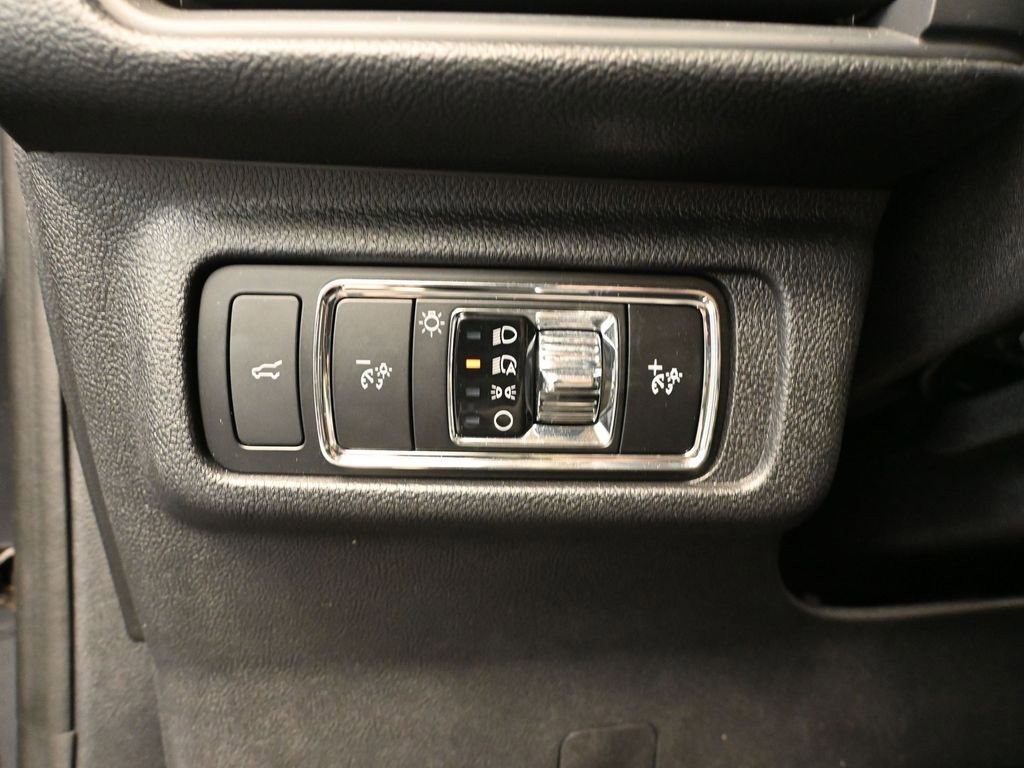 Used 2024 Lincoln Corsair Premiere image 30