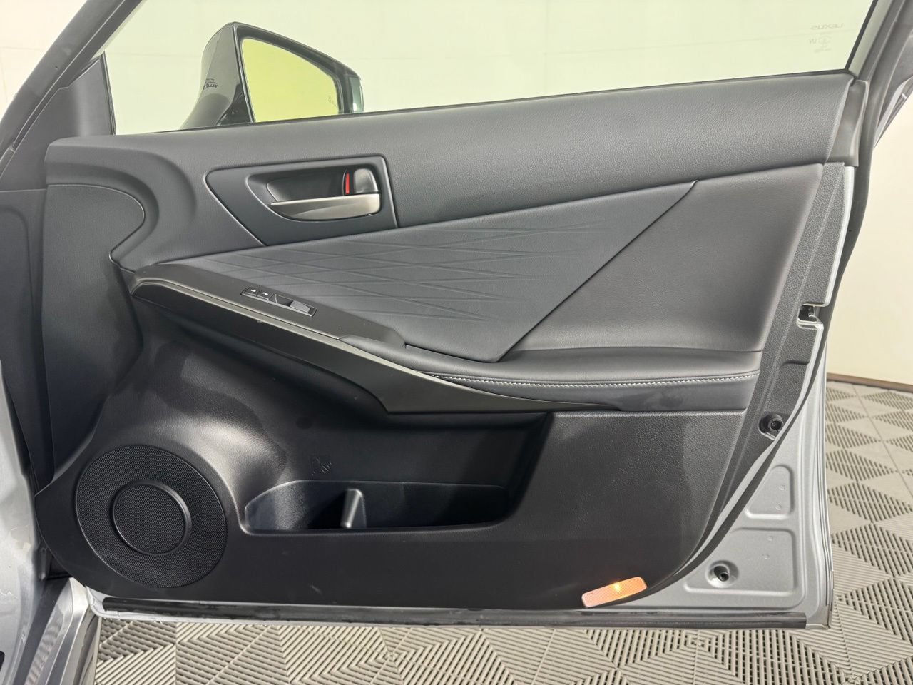 Used 2025 Lexus IS 350 F Sport AWD/4WD image 37