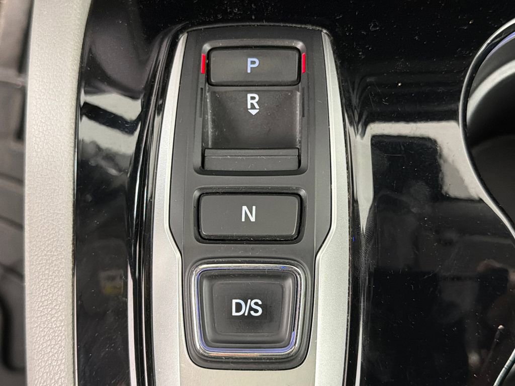 Used 2017 Honda Pilot Touring image 34