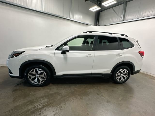 Certified 2023 Subaru Forester Premium AWD/4WD image 2