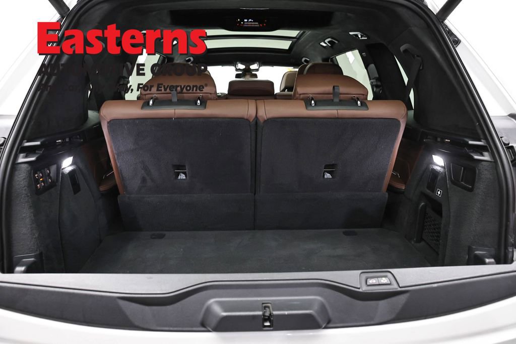 Used 2023 BMW X7 xDrive40i w/ Executive Package image 9