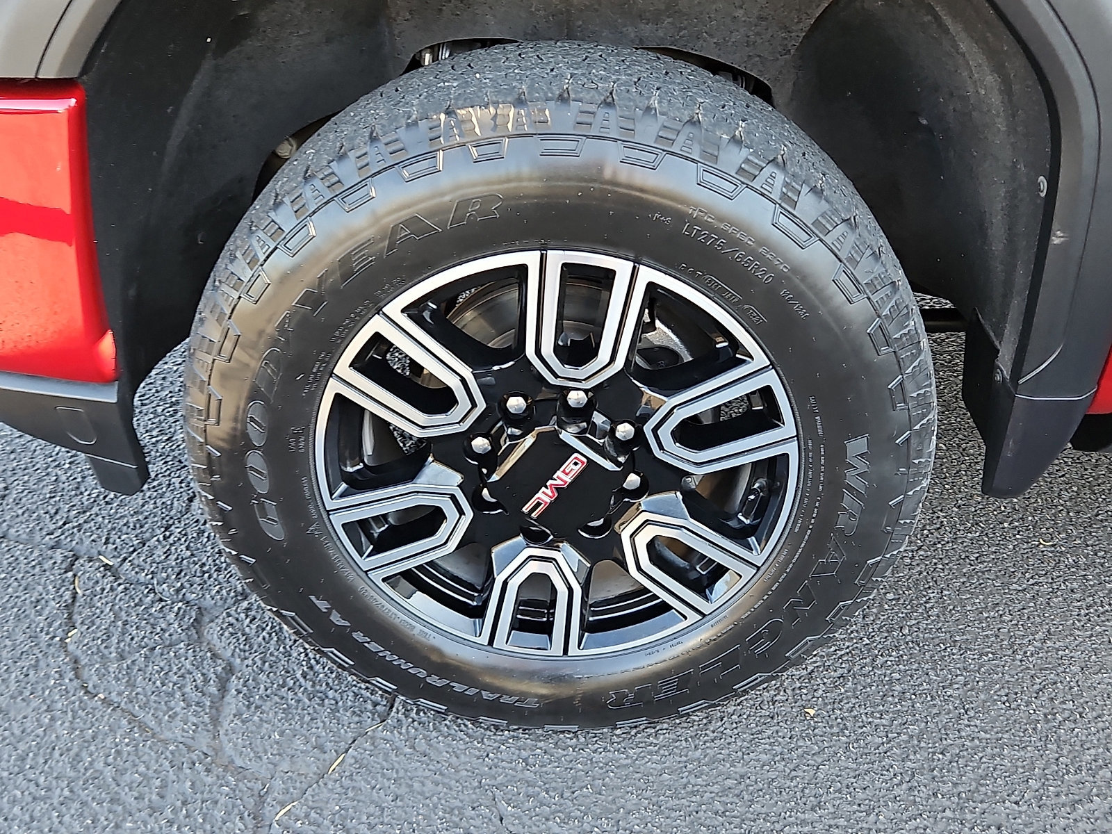 Used 2021 GMC Sierra 2500 AT4 w/ AT4 Premium Plus Package image 8