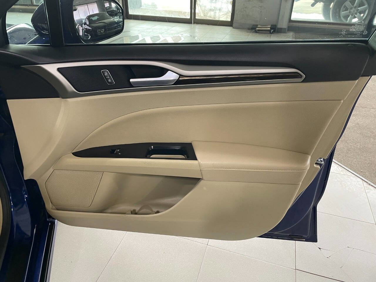 Used 2016 Ford Fusion SE w/ Equipment Group 502A image 25