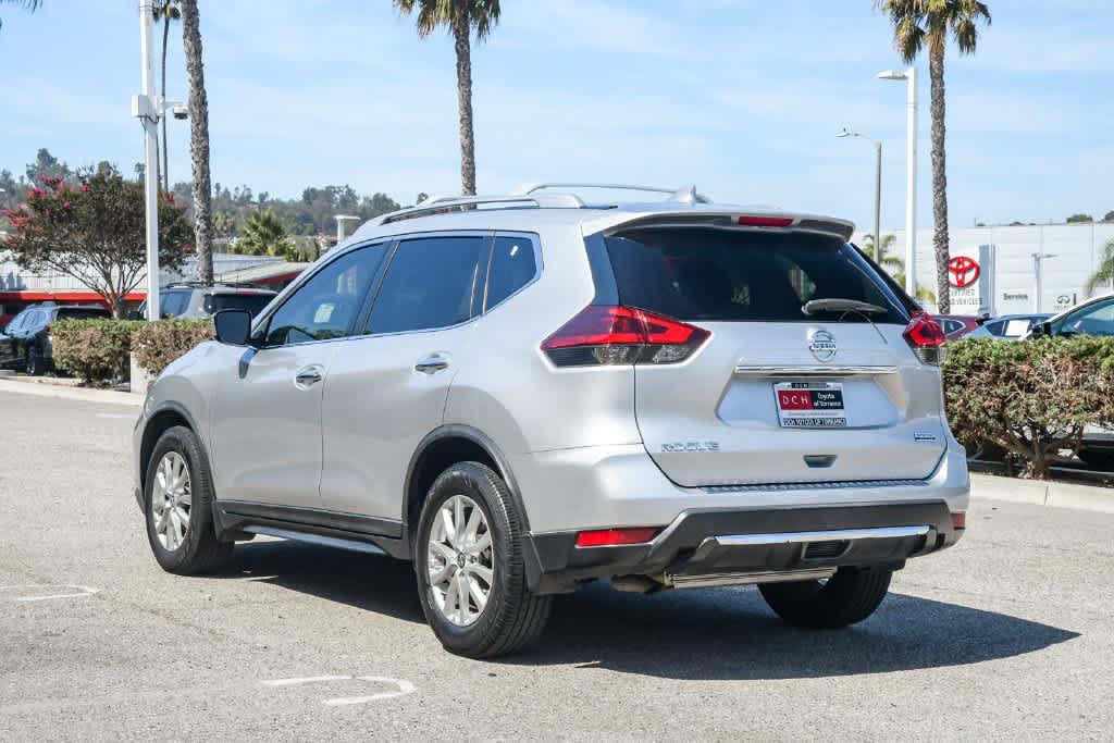 Used 2019 Nissan Rogue S w/ Special Edition Package FWD image 7