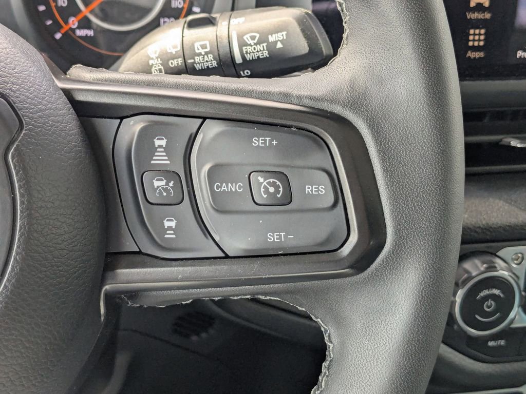 Used 2025 Jeep Wrangler Willys image 17