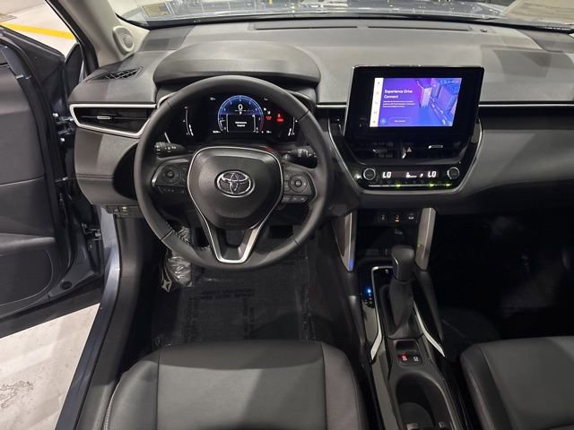Used 2025 Toyota Corolla Cross XLE w/ Convenience Package AWD/4WD image 31