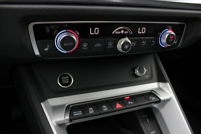New 2025 Audi Q3 2.0T Premium image 9