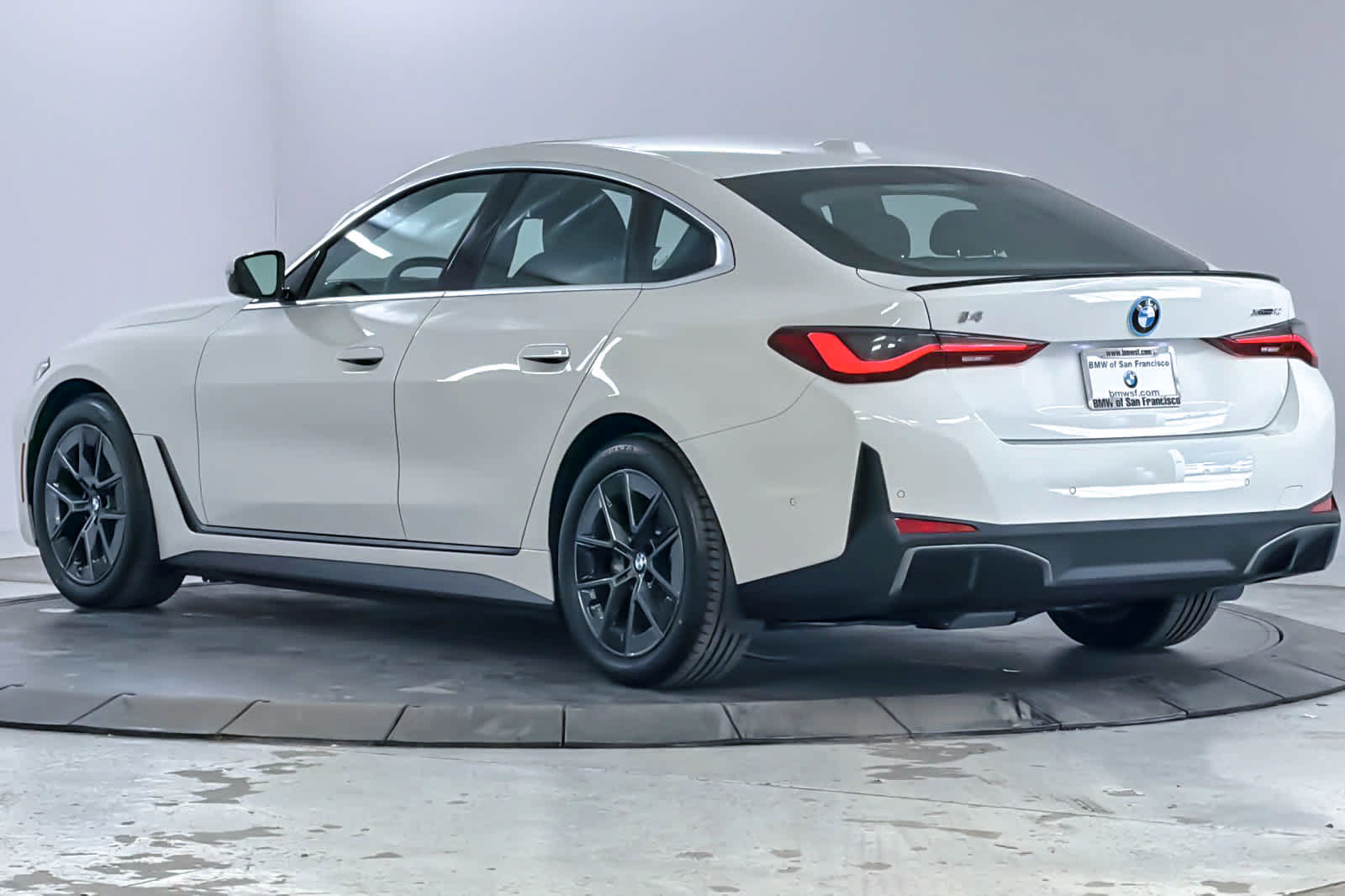 Used 2025 BMW i4 xDrive40i w/ Premium Package AWD/4WD image 6